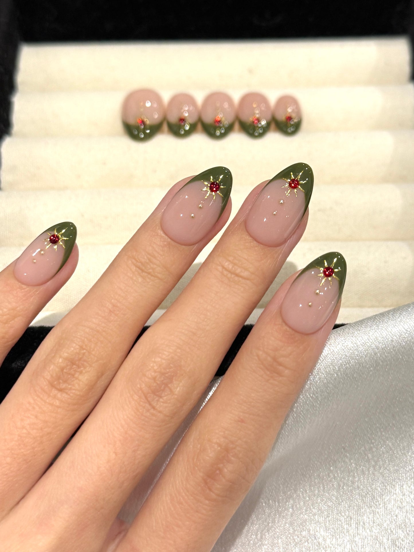Holly & Ivy